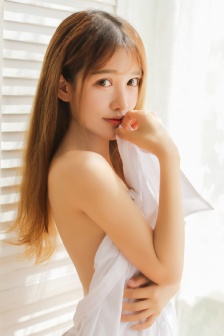 美女比基尼
